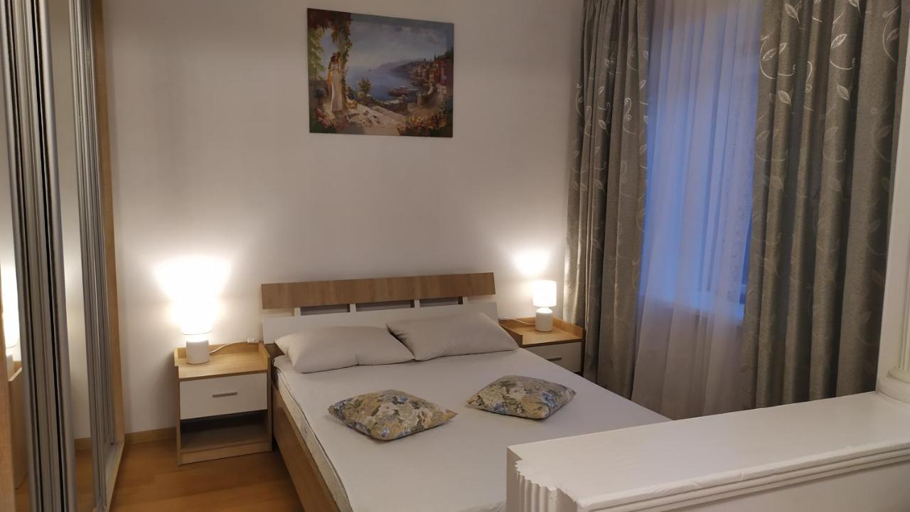 Loft House Aparthotel Odesa Exterior photo